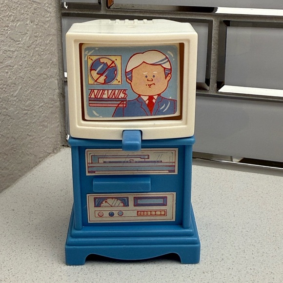Vintage Fisher-Price Loving Family Dollhouse Blue TV Television - Picture 2 of 16